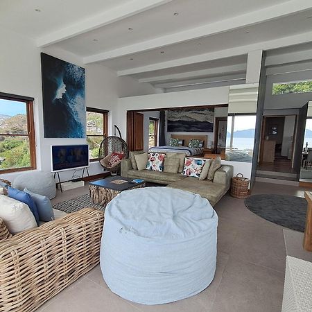 Mountain & Sea Apartments コメキー エクステリア 写真