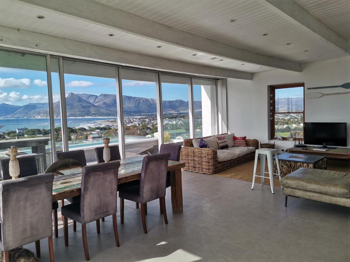 Mountain & Sea Apartments コメキー エクステリア 写真