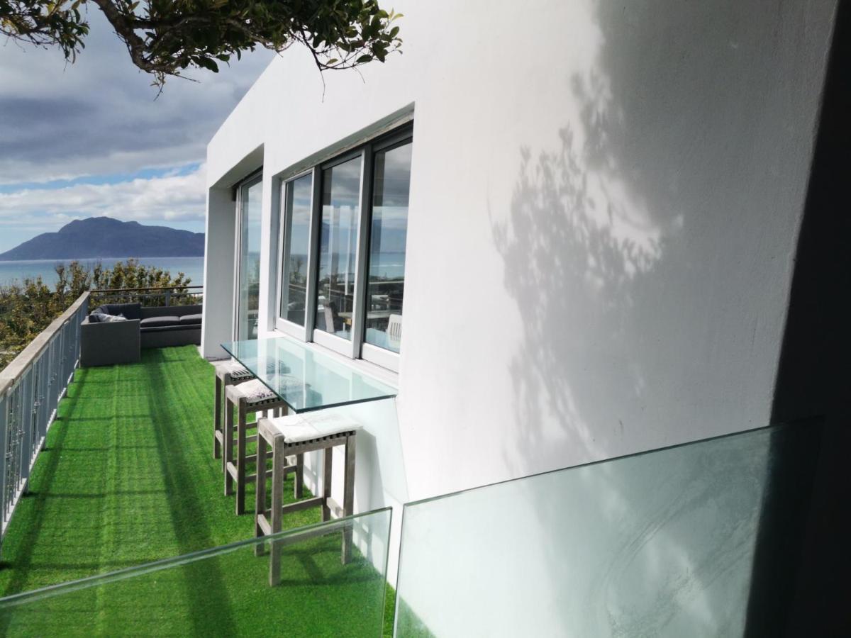 Mountain & Sea Apartments コメキー エクステリア 写真