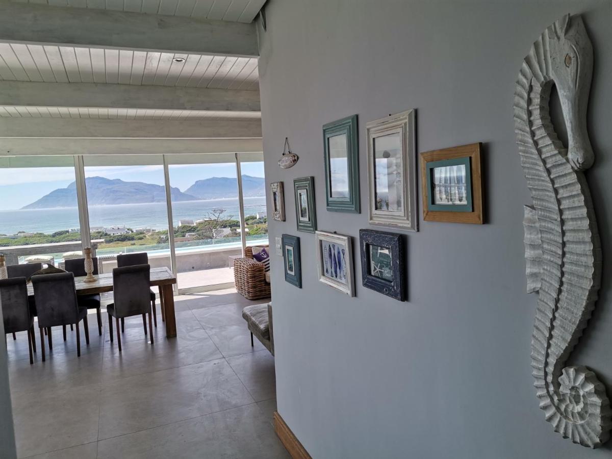 Mountain & Sea Apartments コメキー エクステリア 写真