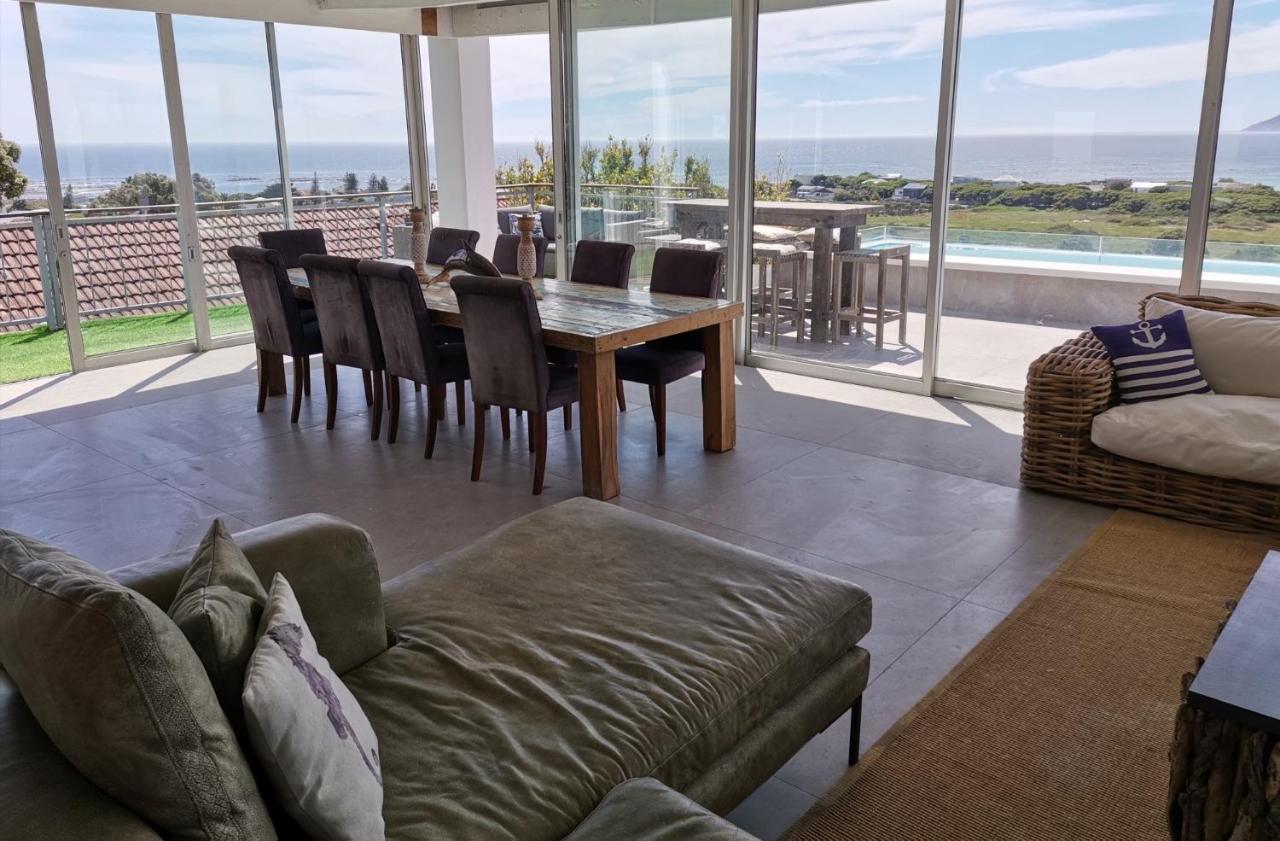 Mountain & Sea Apartments コメキー エクステリア 写真