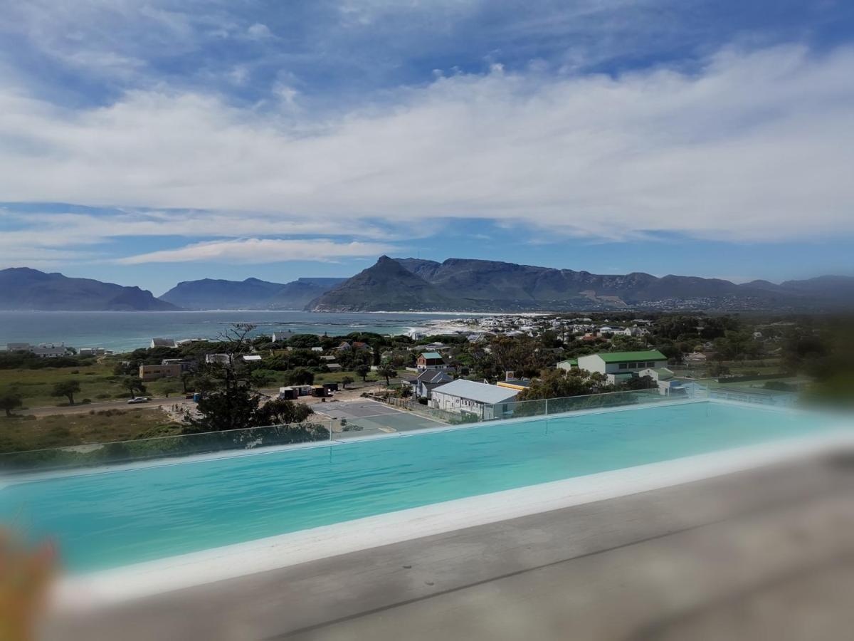 Mountain & Sea Apartments コメキー エクステリア 写真