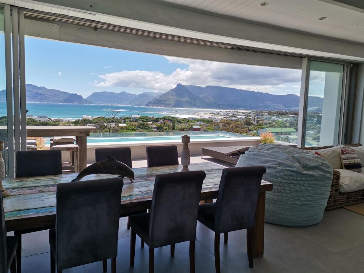 Mountain & Sea Apartments コメキー エクステリア 写真