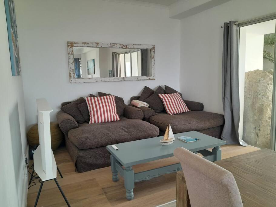 Mountain & Sea Apartments コメキー エクステリア 写真