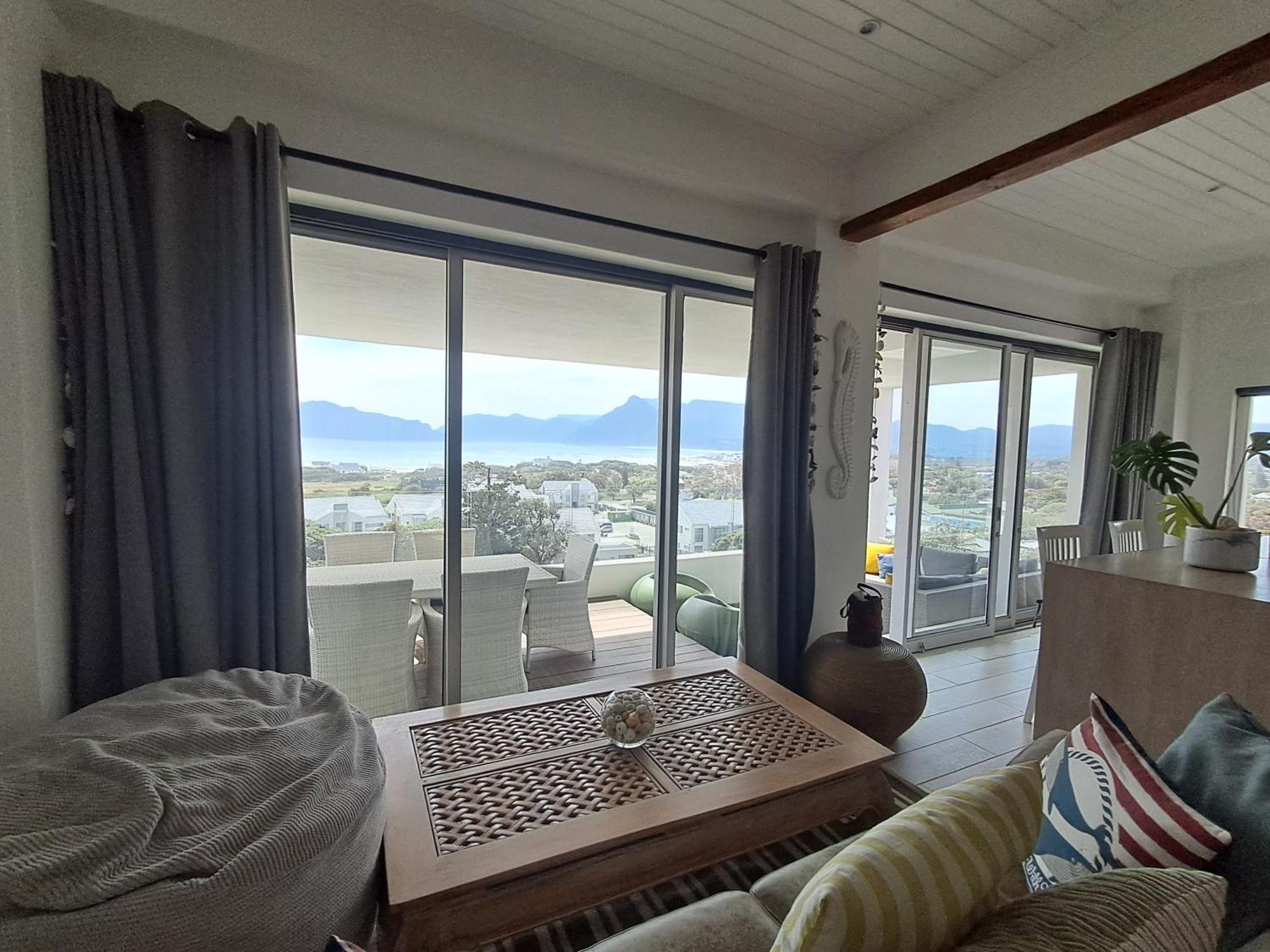 Mountain & Sea Apartments コメキー エクステリア 写真