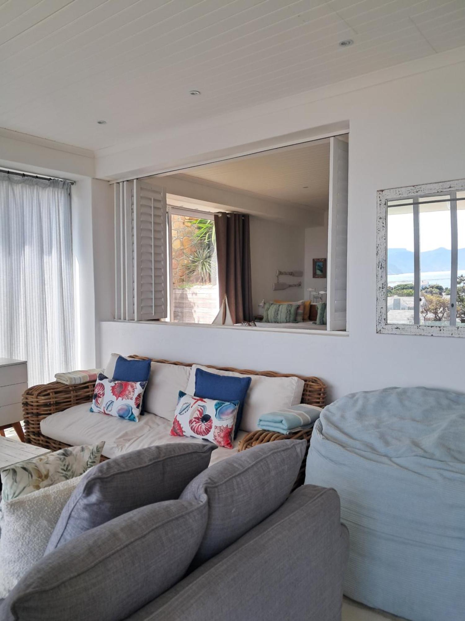 Mountain & Sea Apartments コメキー エクステリア 写真
