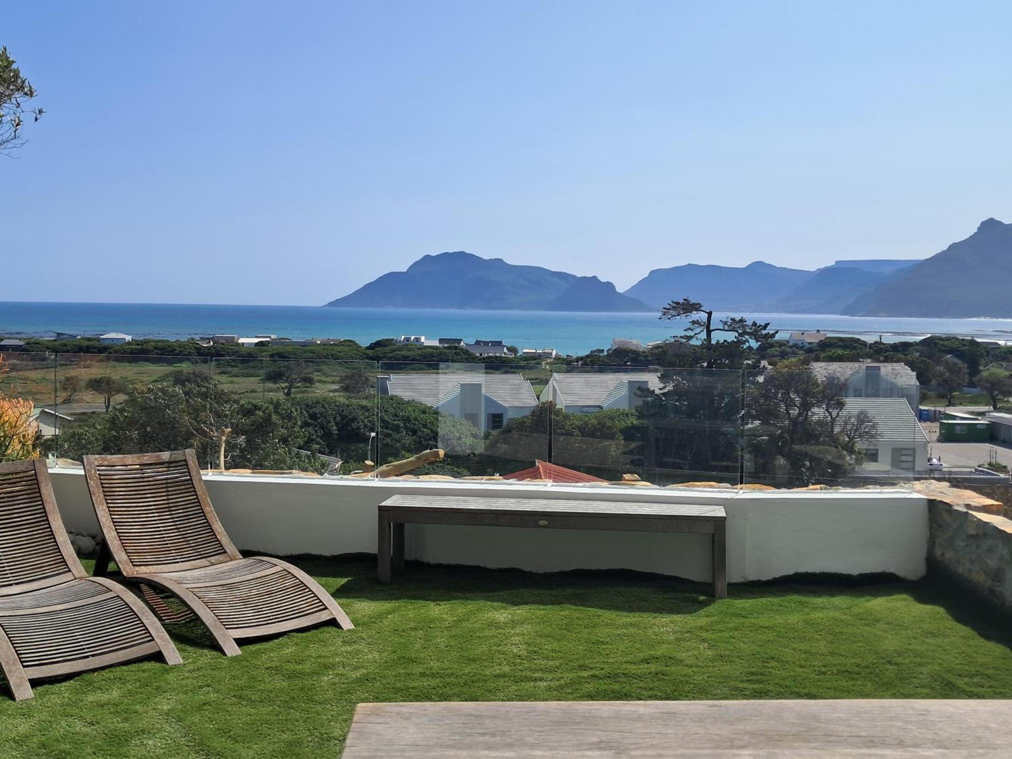 Mountain & Sea Apartments コメキー エクステリア 写真