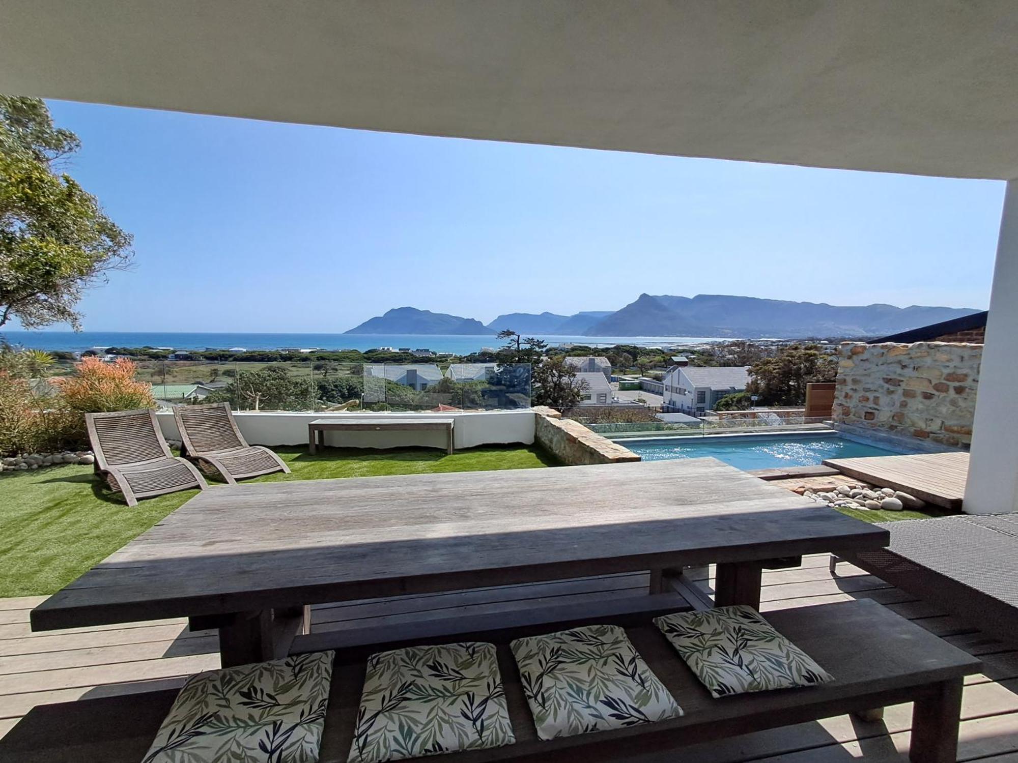 Mountain & Sea Apartments コメキー エクステリア 写真