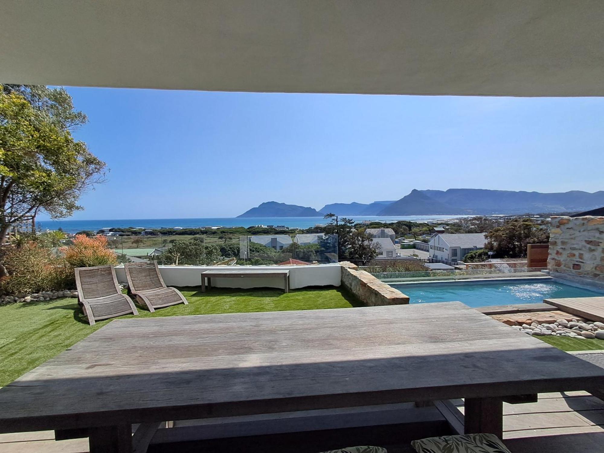 Mountain & Sea Apartments コメキー エクステリア 写真