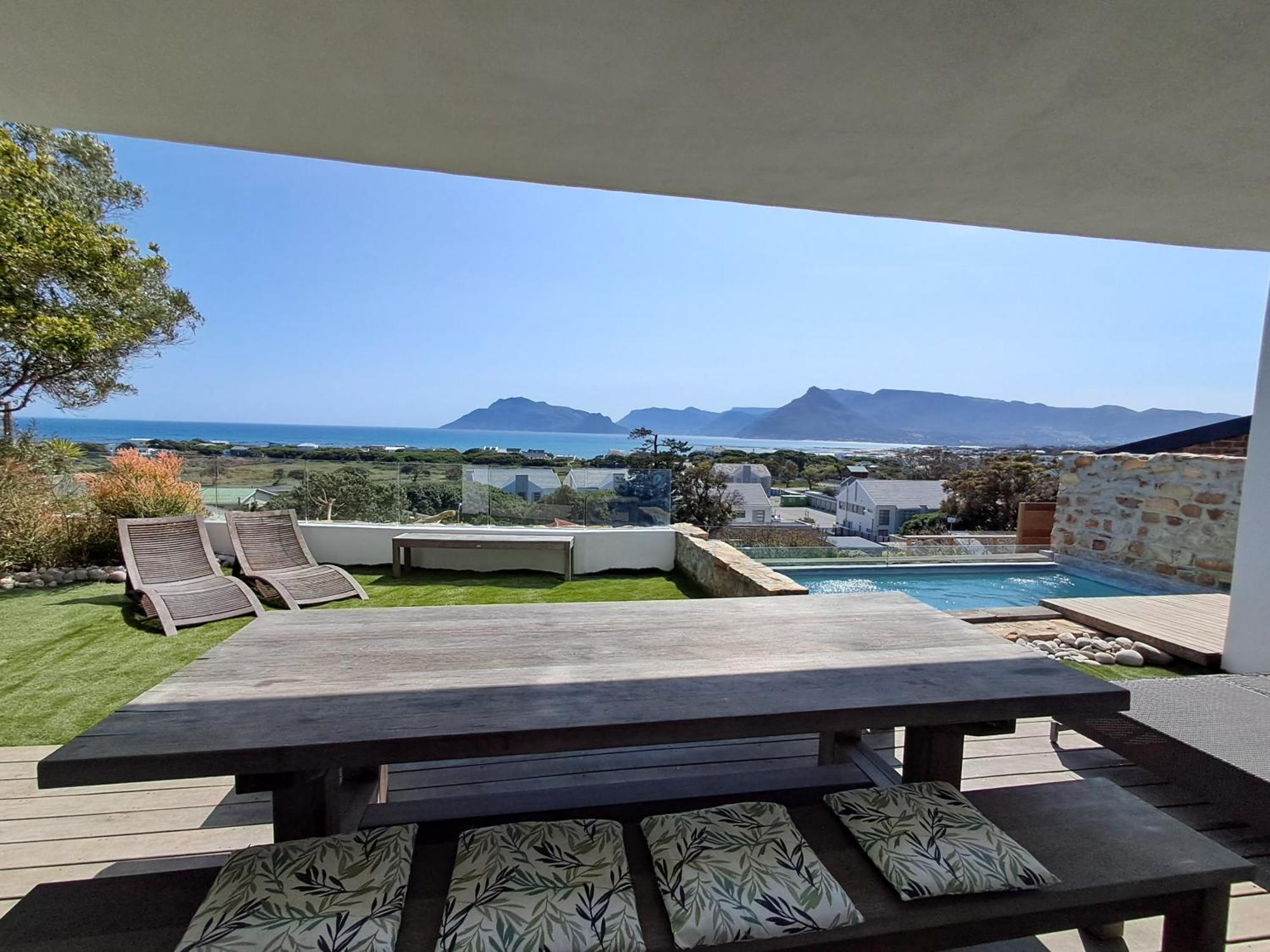Mountain & Sea Apartments コメキー エクステリア 写真